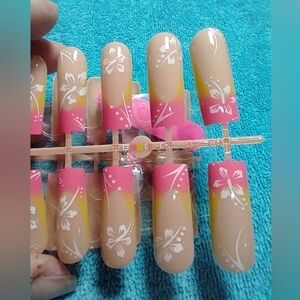 Press on nails yellow pink white nude flower floral nail set